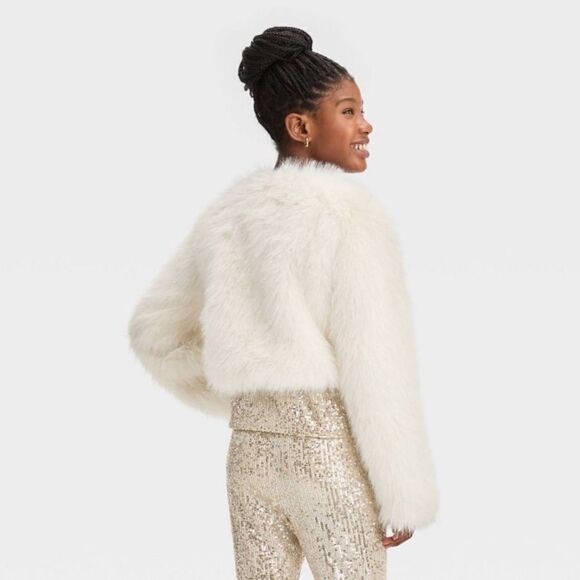 Art Class White Faux fur open coat- new without tags - Picture 4 of 9